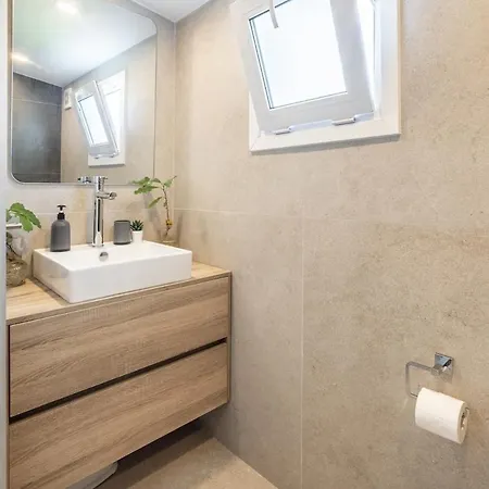 Сasa de vacaciones Sunny With Private Pool In Nazaré *