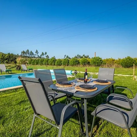 Сasa de vacaciones Sunny With Private Pool In Nazaré Famalicão