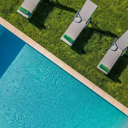 Сasa de vacaciones Sunny With Private Pool In Nazaré *